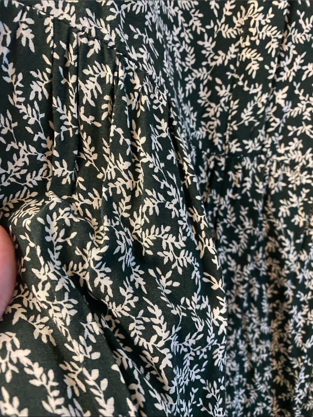 Old Navy Green and White Floral Maxi Dress - Picture 2 of 2